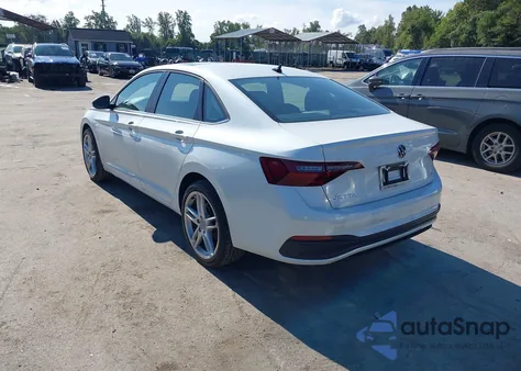 2024 Volkswagen Jetta 1.5T Se from USA, damaged, VIN 3VW7M7BU1RM069055